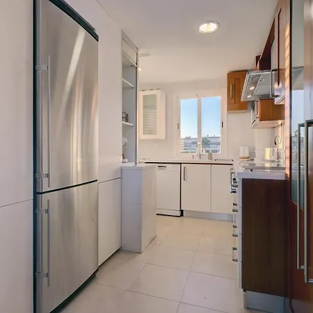 Apartment Bright Nordic Style Penthouse In Beachside