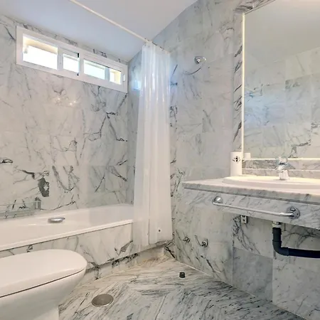 Apartment Bright Nordic Style Penthouse In Beachside
