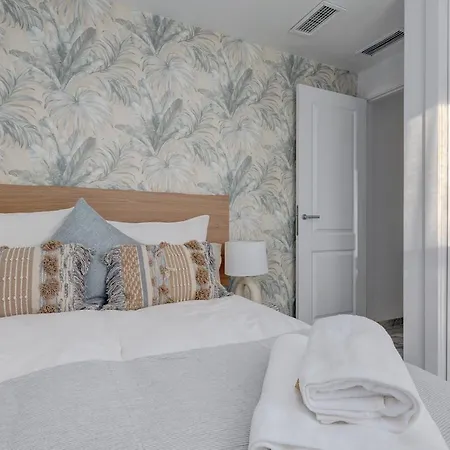 Apartment Bright Nordic Style Penthouse In Beachside